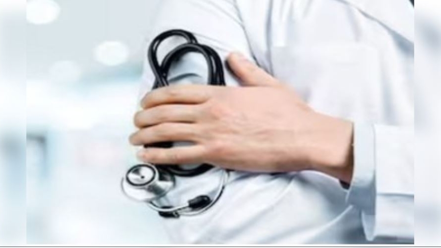 डॉक्टर की लापरवाही से खतरे में मरीज की जान, सर्जरी के बाद छाती में रह गई गाइड वायर