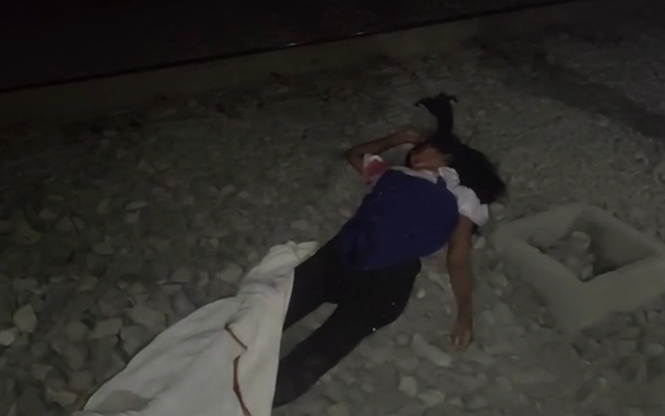 ट्रेन की चपेट में आने से अज्ञात किशोरी की मौत