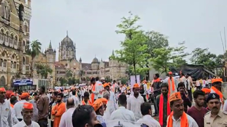 मुंबई: मराठा आरक्षण की मांग के साथ आजाद मैदान में बैठेंगे जरांगे