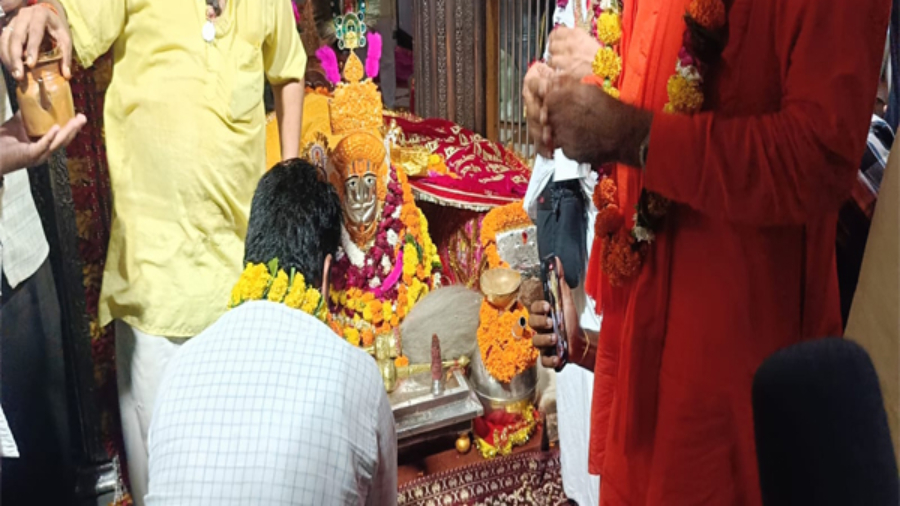 सामाजिक न्याय एवं अधिकारिता मंत्री ने किए बाबा रामदेव जी की समाधि के दर्शन