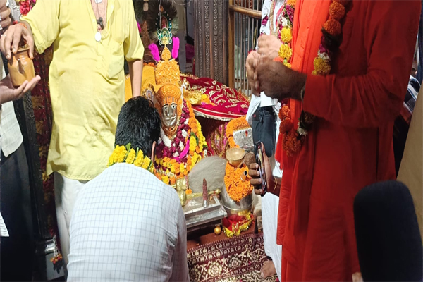 सामाजिक न्याय एवं अधिकारिता मंत्री ने किए बाबा रामदेव जी की समाधि के दर्शन