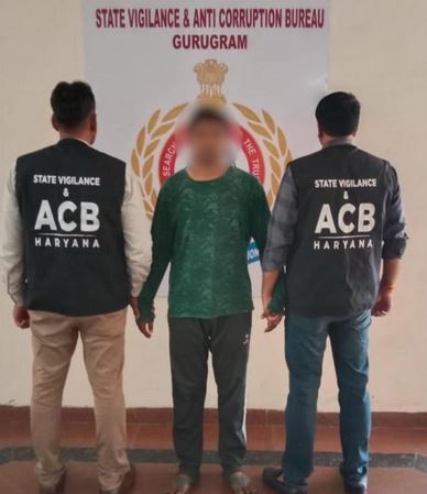 रिश्वतखोरी प्रकरण में फरार आरोपी स्टेनो प्रदीप कुमार ने किया आत्मसमर्पण, तीन दिन का पुलिस रिमांड मंजूर