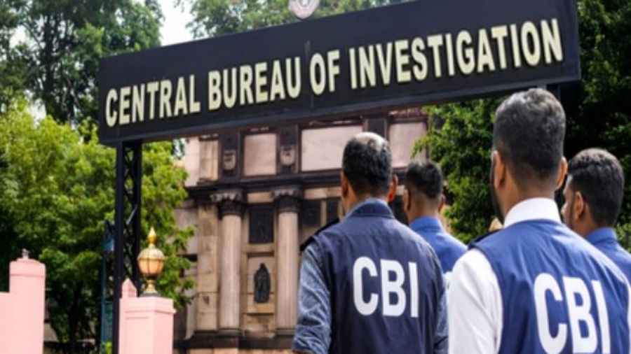 सीबीआई अदालत ने 32 करोड़ रुपए के धोखाधड़ी मामले में कस्टम इंस्पेक्टर समेत दो को 5 साल की सजा सुनाई