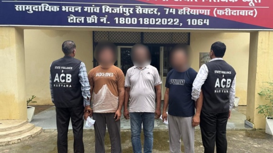 फरीदाबाद में 3 पुलिसकर्मी रिश्वत लेते गिरफ्तार, विजिलेंस ने रंगे हाथों दबोचा