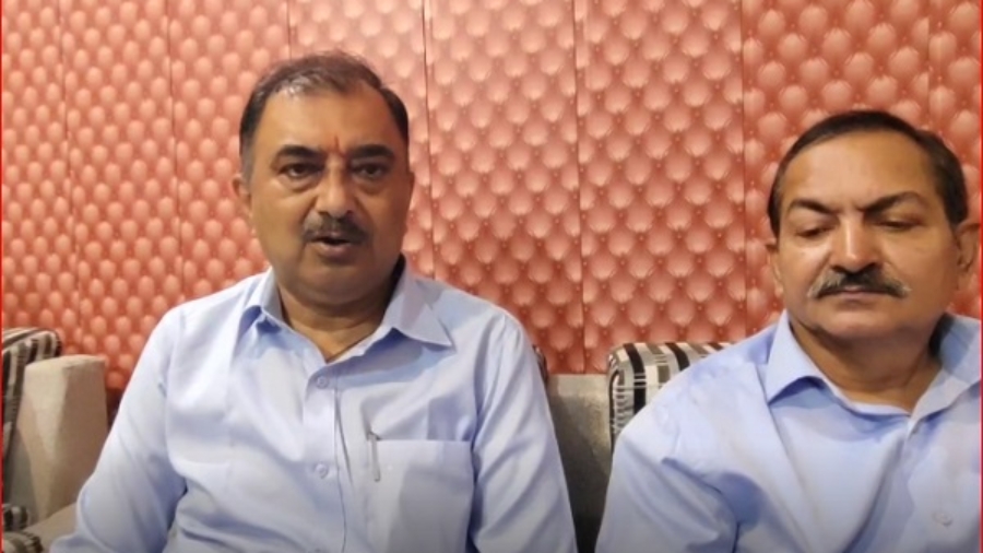 पत्रकारों की पेंशन बढ़ाने की मांग, मंत्री कृष्ण बेदी बोले– मुद्दा मुख्यमंत्री तक पहुँचाएंगे