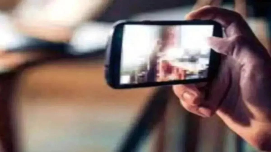 पति ने पहले किया उत्पीड़न, फिर दी अश्लील वीडियो वायरल करने की धमकी, परेशान पत्नी को उठाना पड़ा यह कद