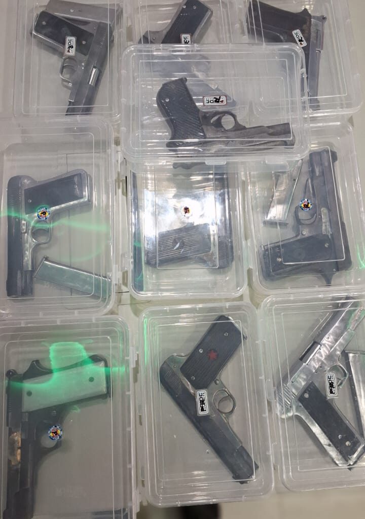 पूर्वांचल में असलहों का खेल, STF ने तस्करों को दबोचा, हथियारों का जखीरा बरामद, बिहार से यूपी तक फैला नेटवर्क