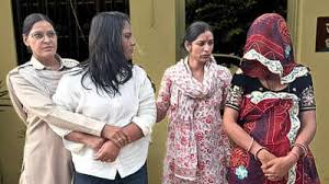 Trap Gang : फेसबुक पर फ्रेंड रिक्वेस्ट से बचके रहना रे बाबा! सीकर में रेनुका चौधरी की गिरफ्तारी के बाद खुला शेखावाटी के हनी ट्रैप गिरोह का राज Trap Gang : फेसबुक पर फ्रेंड रिक्वेस्ट से बचके रहना रे बाबा! सीकर में रेनुका चौधरी की गिरफ्तारी के बाद खुला शेखावाटी के हनी ट्रैप गिरोह का राज