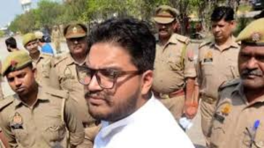 मुख्तार के छोटे बेटे उमर अंसारी की बढ़ी मुश्किलें, पुलिस ने खोली हिस्ट्रीशीट दो दिन पहले ही मिली थी जमानत