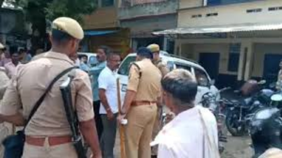 आजम खान को जेल से लाने गई 25 गाड़ियों के खिलाफ बड़ा एक्शन, 73500 रुपये का कटा चालान