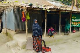 उद्यमियों से ठगी कर लाखों का कपड़ा प्रतापगढ़ में बेचा, व्यापारी गिरफ्तार