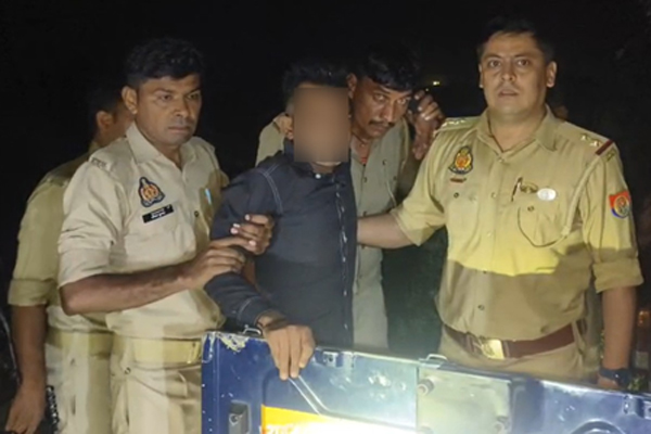 फिरोजाबाद : सिरसागंज पुलिस और हिस्ट्रीशीटर बदमाशों के बीच मुठभेड़, तीन गिरफ्तार