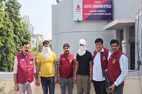 दिल्ली: डुप्लीकेट टूथपेस्ट बनाने वाली फैक्ट्री का भंडाफोड़, दो आरोपी गिरफ्तार