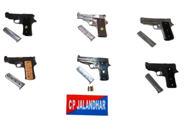 जालंधर: मध्य प्रदेश से पंजाब भेजे गए हथियार बरामद, बदमाशों से कुल 8 पिस्टल जब्त