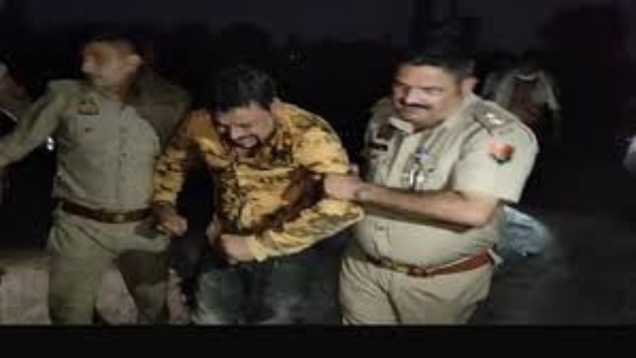 बरेली बवाल में पुलिस पर फायरिंग करने वाले बदमाश का हाफ एनकाउंटर, बोला- हिंसा भड़काने के लिए इन दो लोगों ने कहा था