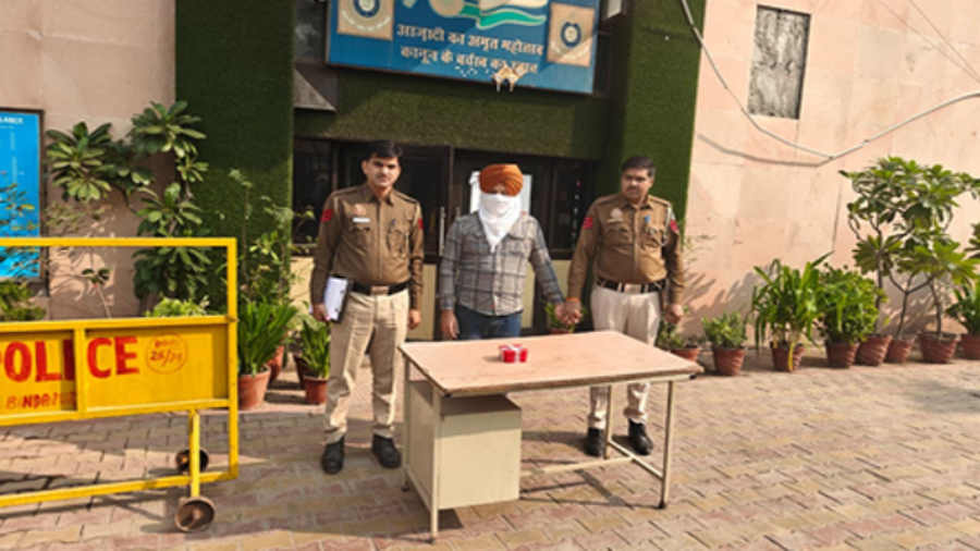 दिल्ली: रिश्तेदार के घर से ज्वेलरी चुराने वाला चोर गिरफ्तार, आभूषण बरामद