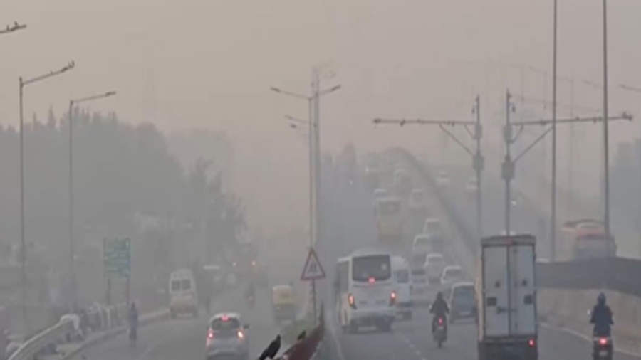 दिल्ली प्रदूषण: सुप्रीम कोर्ट का निर्माण कार्य पर रोक से इनकार, केंद्र से मांगा विस्तृत प्लान