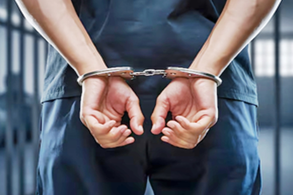 मुंबई: पत्नी की हत्या कर पति ने किया सरेंडर, पुलिस ने किया गिरफ्तार