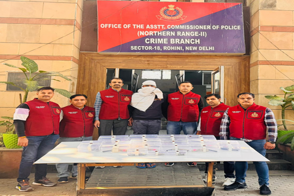 दिल्ली: अपराध शाखा ने कुख्यात हथियार तस्कर को किया गिरफ्तार, 14 पिस्तौलें और 56 कारतूस बरामद