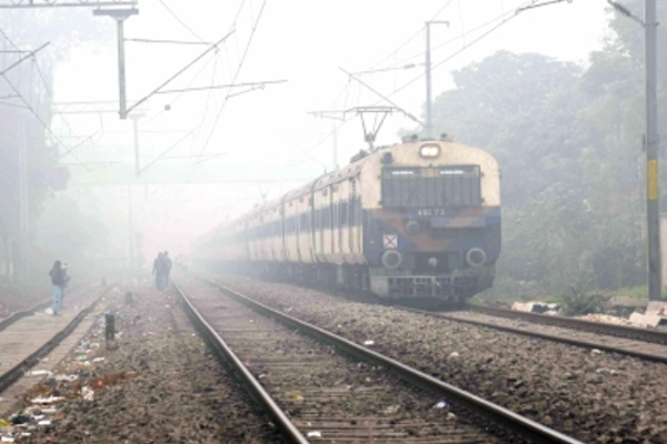 बिहार में ठंड, कोहरे और प्रदूषण की मार; आईएमडी ने तापमान में और गिरावट की चेतावनी दी