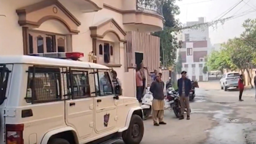 गोधरा: घर में आग लगने से चार लोगों की मौत, दम घुटने से मौत होने की संभावना