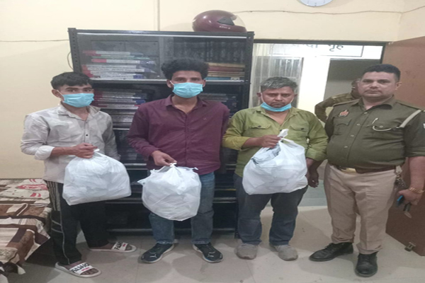ग्रेटर नोएडा : तीन नशे के सौदागरों को पुलिस ने किया गिरफ्तार, 4.5 किलो मादक पदार्थ बरामद