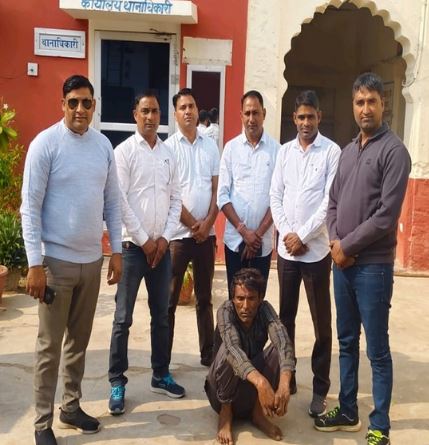 करौली पुलिस का ऑपरेशन वॉन्टेड सफल: 15 साल से फरार ₹25,000 के ईनामी डकैत को जयपुर से दबोचा
