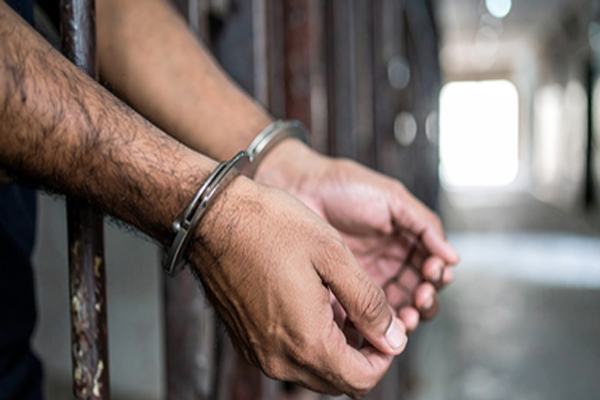 पश्चिम बंगाल : होटल में छापेमारी कर नाबालिग सहित दो महिलाओं को तस्करी के जाल से मुक्त कराया गया, 5 गिरफ्तार