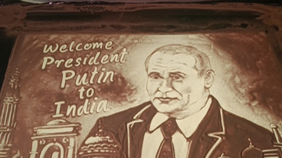 पुतिन के स्वागत में ओडिशा के कलाकार ने बनाई खूबसूरत सैंड एनिमेटेड तस्वीर
