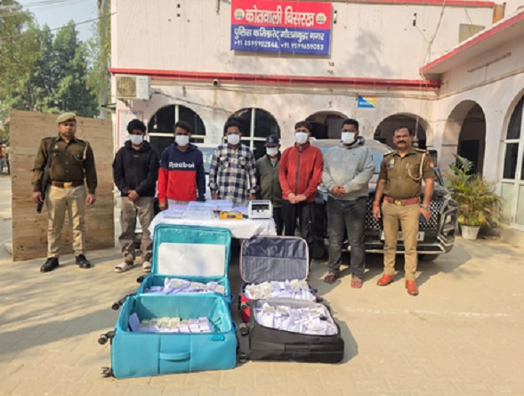 दो गुना पैसे देने के नाम पर ठगी करने वाले अंतरराज्यीय गैंग का पर्दाफाश, छह आरोपी गिरफ्तार