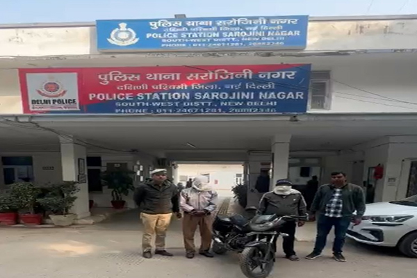 दिल्ली: ज्वेलरी चमकाने का झांसा देकर धोखाधड़ी में दो आरोपी गिरफ्तार