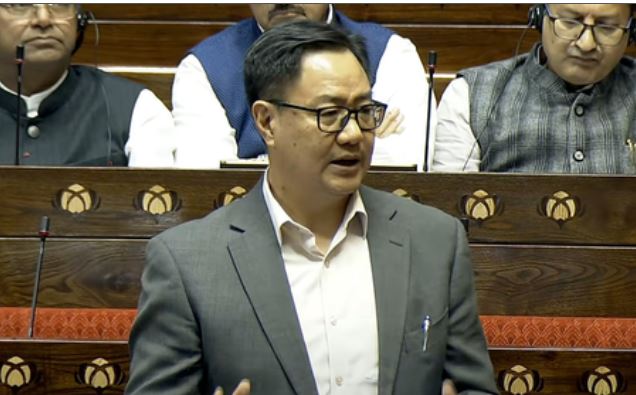 चुनाव सुधारों पर चर्चा के लिए सरकार तैयार, लेकिन सूचीबद्ध कामकाज पूरा करने दीजिएः किरेन रिजिजू