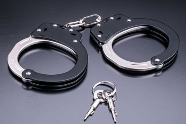 दिल्ली: एक्सपायरी फूड प्रोडक्ट बेचने वाले रैकेट का भंडाफोड़, सरगना गिरफ्तार