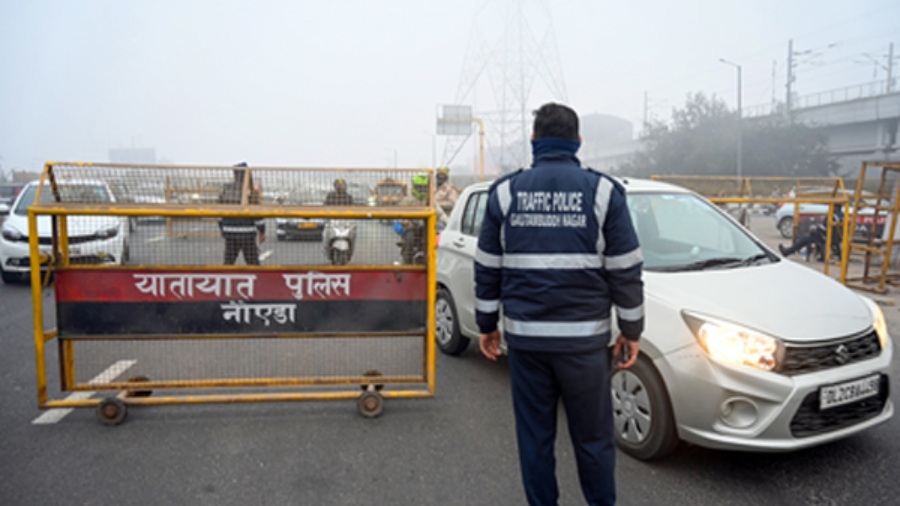 नोएडा : क्रिसमस पर पुलिस अलर्ट, जारी हुई ट्रैफिक एडवाइजरी और रूट डायवर्जन प्लान