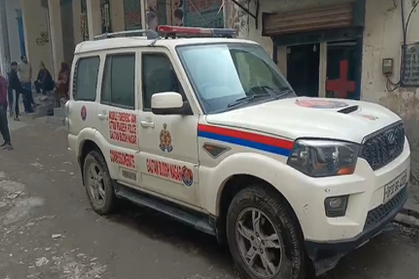 ग्रेटर नोएडा : संदिग्ध हालात में युवक की मौत, कमरे के अंदर मिला शव, पुलिस जांच में जुटी