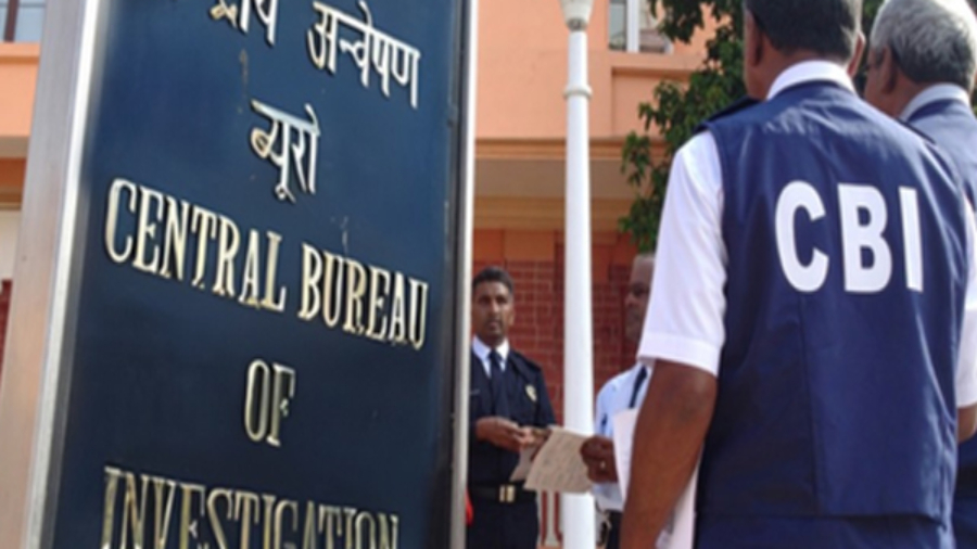 लखनऊ में सीबीआई का एक्शन, नॉर्दर्न रेलवे के दो अधिकारी रंगे हाथों रिश्वत लेते गिरफ्तार