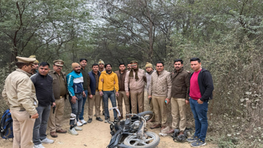 सूरजपुर में पुलिस मुठभेड़ : दो शातिर बदमाश घायल, अवैध हथियार और चोरी का सामान बरामद