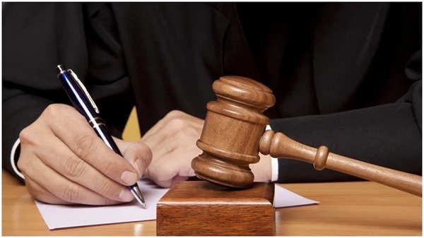 हाईकोर्ट का ऐतिहासिक फैसला : पेंशन कर्मचारी का अधिकार है, दया नहीं, 30 साल बाद 83 वर्षीय विधवा को मिला हक