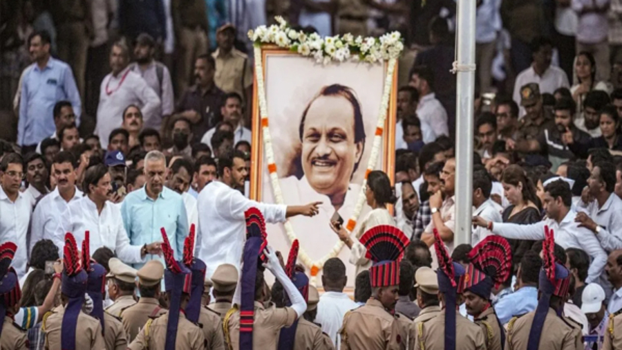 पंचतत्व में विलीन हुए अजित पवार : राजकीय सम्मान के साथ हुआ अंतिम संस्कार