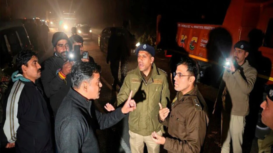 अपहरण की सच्चाई पता लगाने के लिए दिल्ली पुलिस के कर्मियों को हिरासत में लिया था: हिमाचल पुलिस