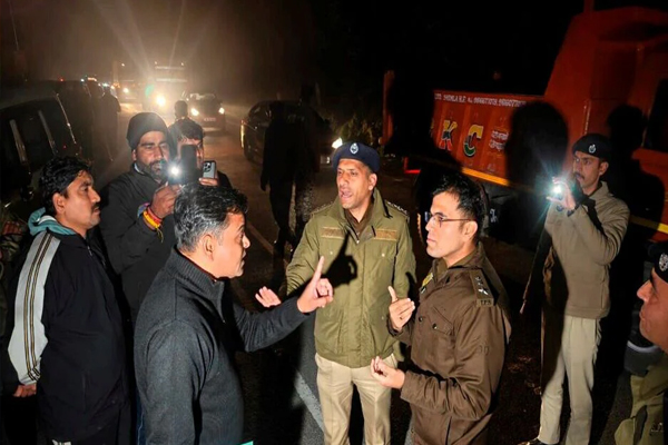 अपहरण की सच्चाई पता लगाने के लिए दिल्ली पुलिस के कर्मियों को हिरासत में लिया था: हिमाचल पुलिस