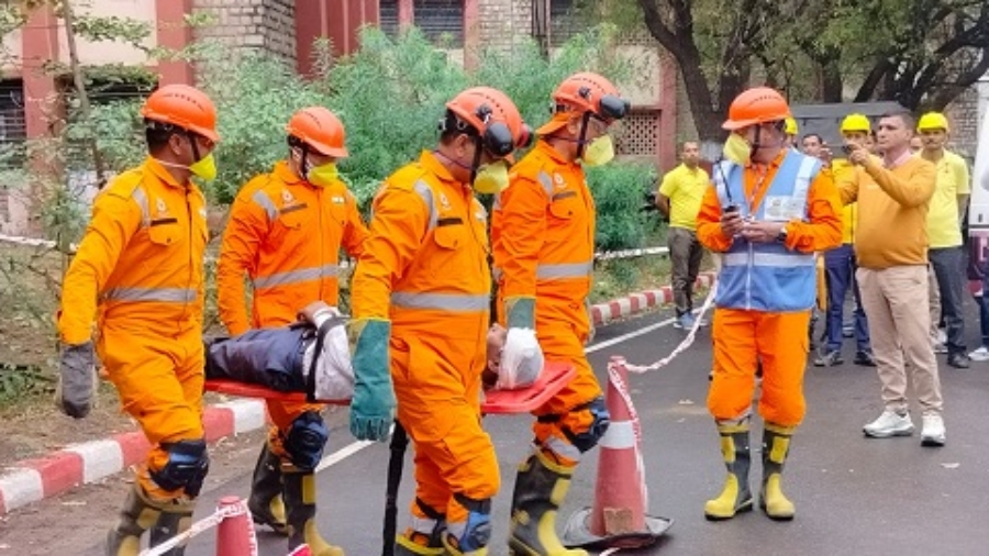 दौसा में आपदा प्रबंधन का महाभ्यास : एनडीआरएफ ने परखा भूकंप से बचाव का रिस्पॉन्स टाइम, आईओसीएल पाइपलाइन लीकेज पर भी हुई मॉक ड्रिल