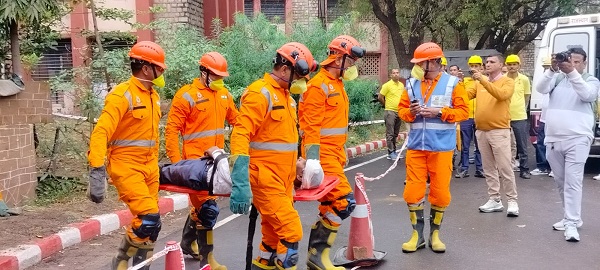 दौसा में आपदा प्रबंधन का महाभ्यास : एनडीआरएफ ने परखा भूकंप से बचाव का रिस्पॉन्स टाइम, आईओसीएल पाइपलाइन लीकेज पर भी हुई मॉक ड्रिल