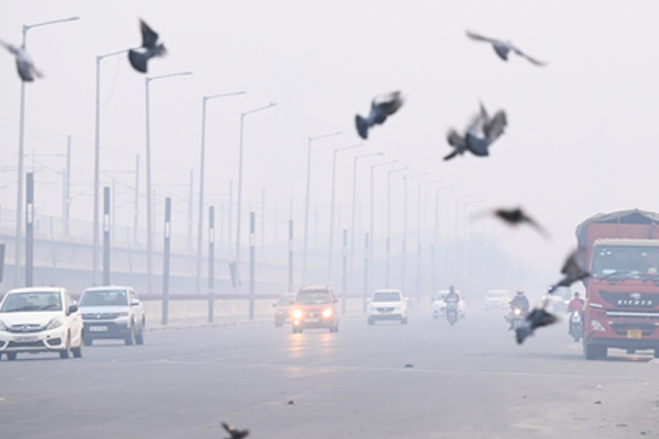 NCR में मौसम में बदलाव के संकेत, तापमान में बढ़ोतरी के साथ वायु गुणवत्ता फिर खराब श्रेणी में