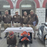 दिल्ली पुलिस ने दो शातिर स्नैचर को किया गिरफ्तार, चोरी के मोबाइल और स्कूटी बरामद