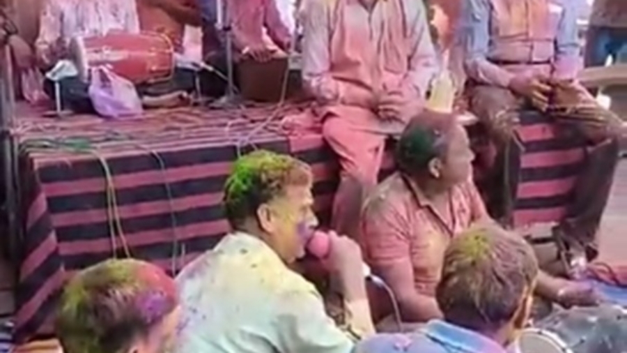 लालसोट : धुलंडी पर उड़ा गुलाल, झरंडा चौक पर महामूर्ख कवि सम्मेलन में चले हास्य-व्यंग्य के बाण