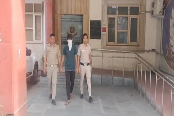 नई दिल्ली: पुलिस ने मोबाइल छीनने वाले एक आरोपी को पकड़ा, फोन बरामद