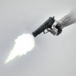 दिल्ली के प्रीत विहार इलाके में दो गुटों में विवाद, एक युवक को मारी गोली