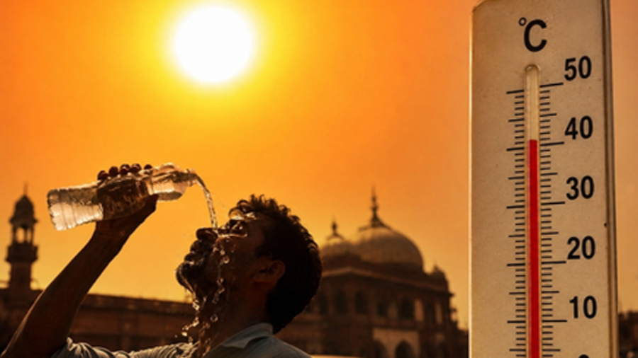 भीषण गर्मी और बढ़ते तापमान पर एनजीटी ने लिया संज्ञान, केंद्र और राज्य सरकारों से मांगा जवाब