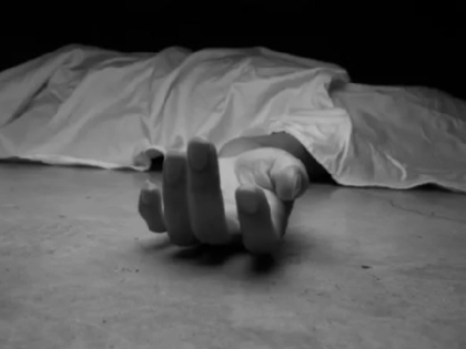 बाइक चोरी के शक में युवक को ग्रामीणों ने पेड़ से बांधा, तबीयत खराब होने से मौत